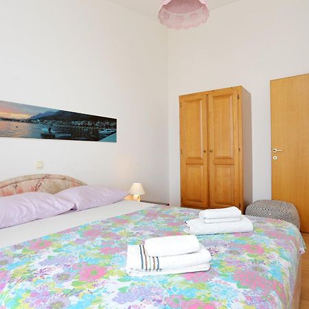 Apartments With A Parking Space Sumpetar, Omis - 11798 Jesenice  Room photo